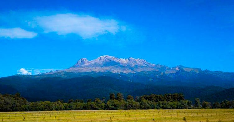 Estepicursores del Oriente, aquí les pasamos a dejar una foto de la hermosa  mujer dormida 💙
.
.
.
.
.
.
#foto #fotografia #iztaccihuatl #cultura #ZonaVolcanes #estepicursor #RegiondeLosVolcanes #paisajes #paisajesnaturales